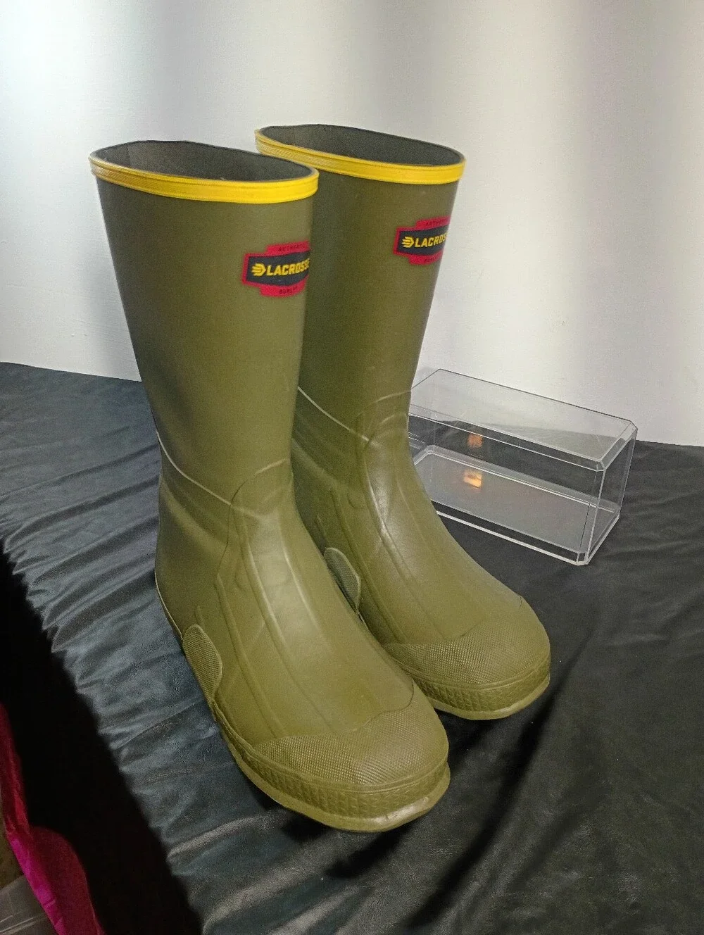 LaCrosse Mens SZ 7 Green Rubber Boots Rain,Farm, Waterproof .